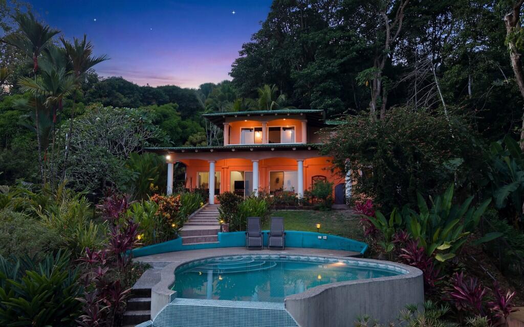 Main image of property: Dominical