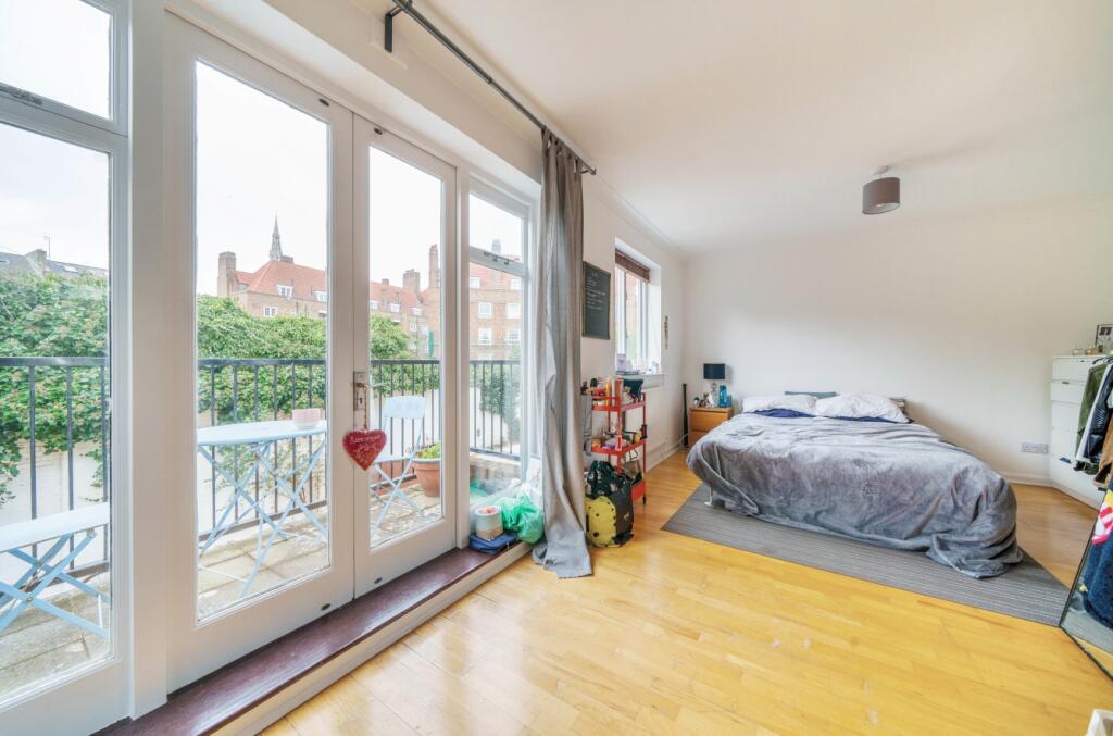 Main image of property: Vestry Mews London SE5