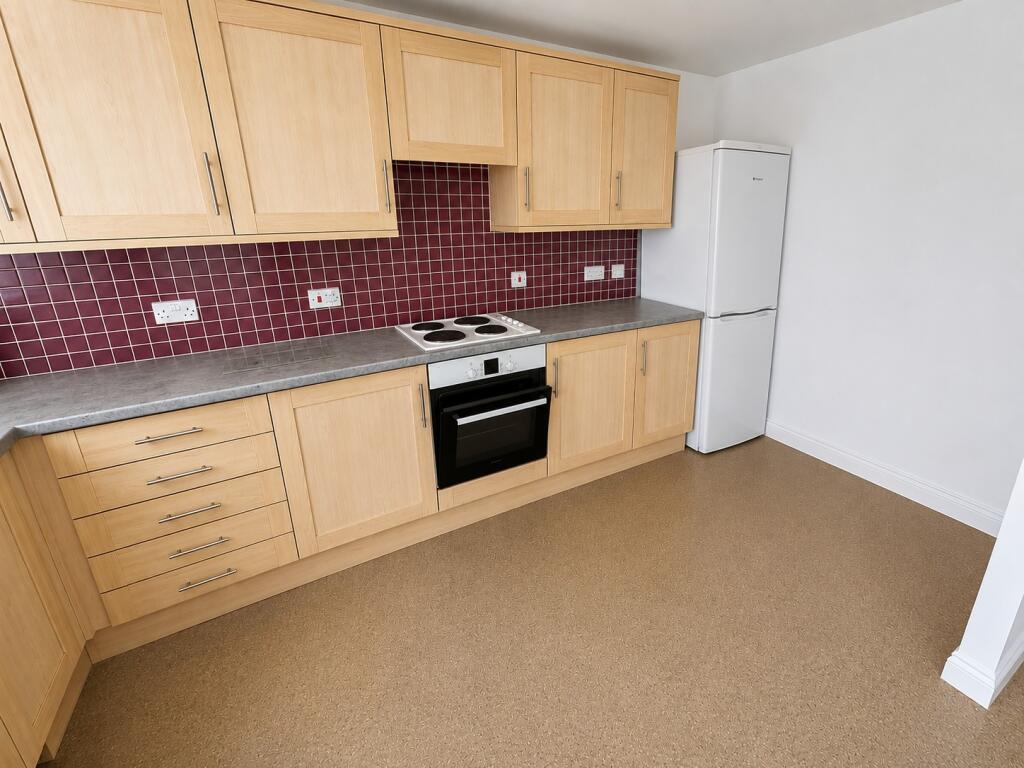 Apartment in Yeovil, Brympton - View 5