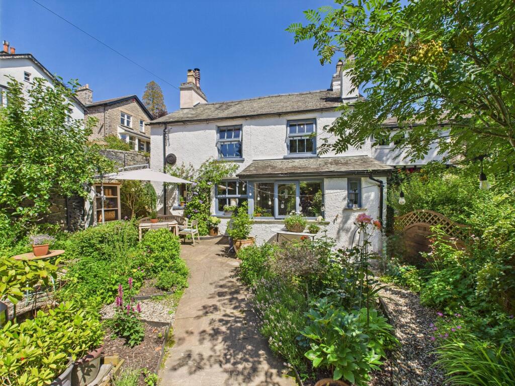 Main image of property: Horncop Hall, 27 Horncop Lane, Kendal, LA9