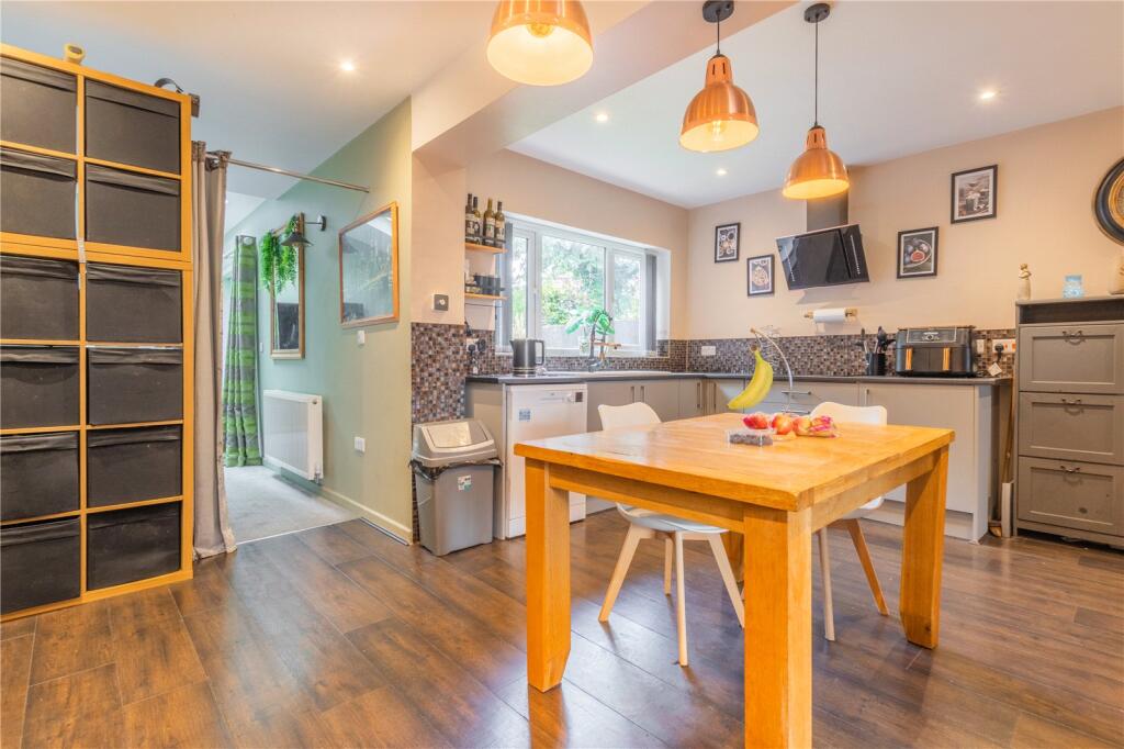 House in Oldham, Greater Manchester - View 3