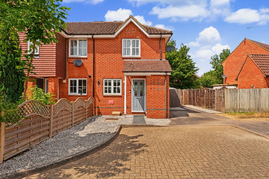 Main image of property: Magpie Close, Shenley Brook End