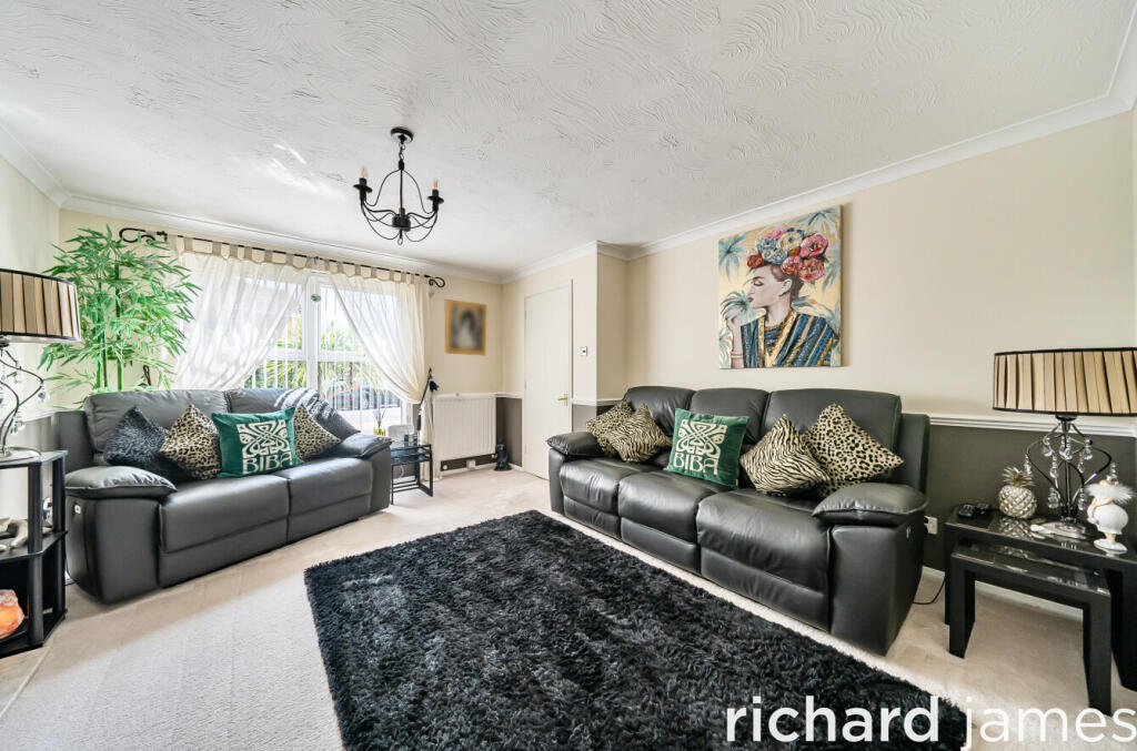 House in Swindon, St Andrews Ridge, St. Andrews - More