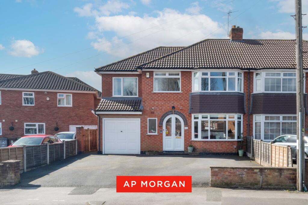 Main image of property: Lawnswood Avenue, Shirley, Solihull, West Midlands, B90
