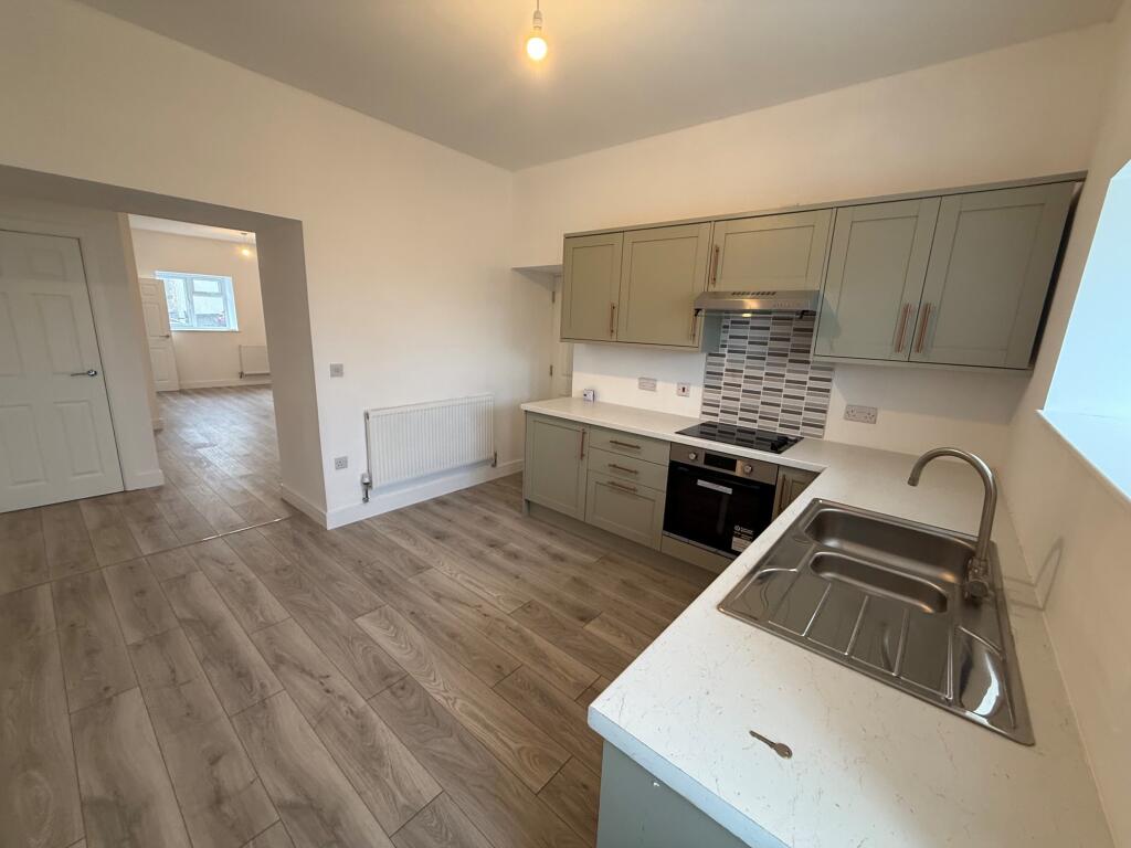 House in Llanelli - View 4