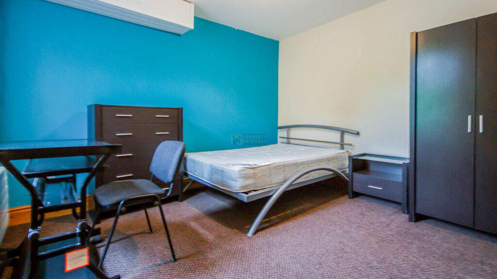 6 bedroom terraced house for rent