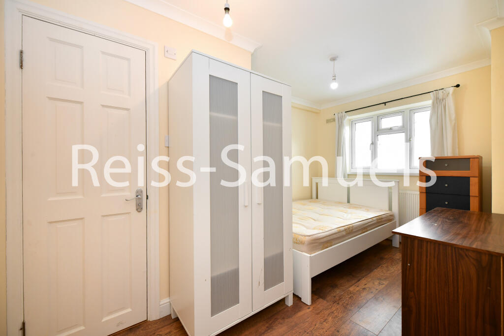 5 bedroom terraced house for rent