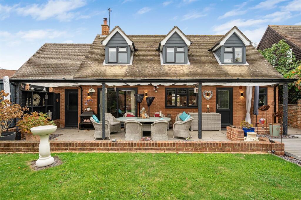 House in Hemel Hempstead, Worminghall - View 3