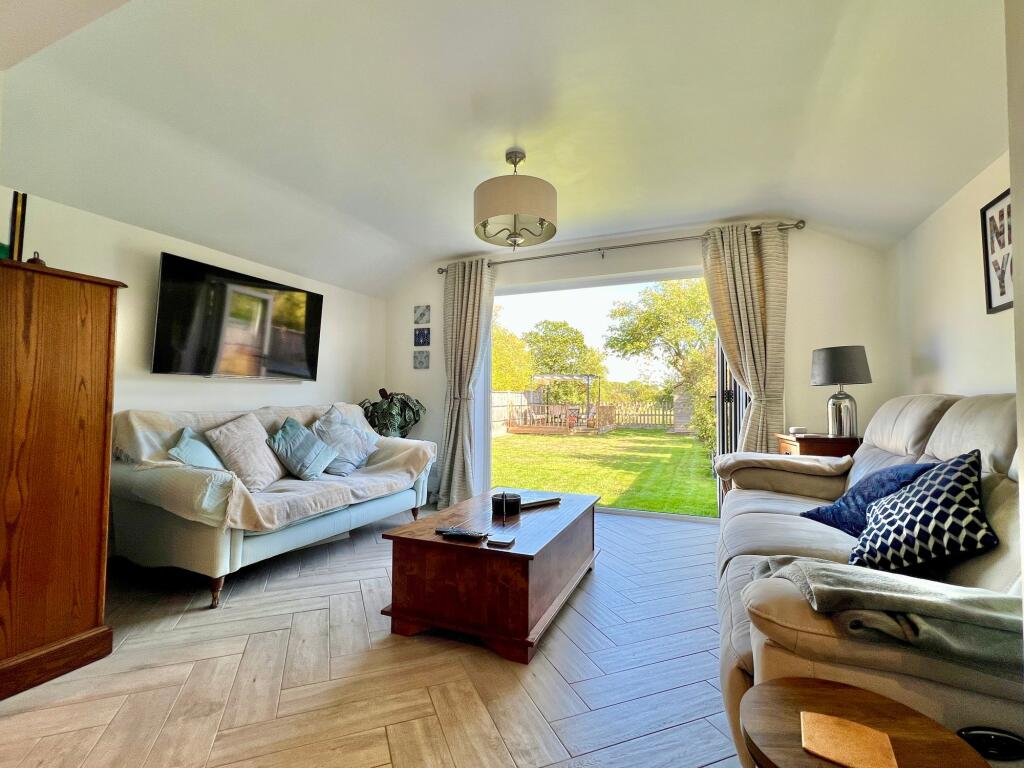 House in Taunton - View 4