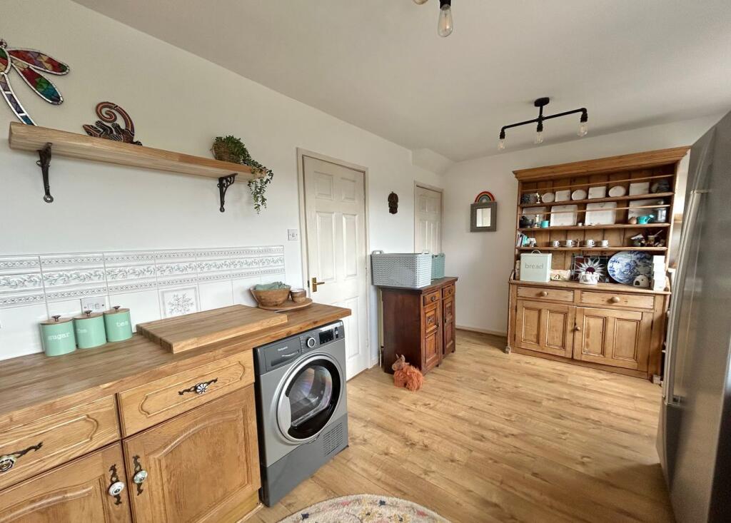 Pasture Avenue, Oakworth, Keighley, BD22 - View 6