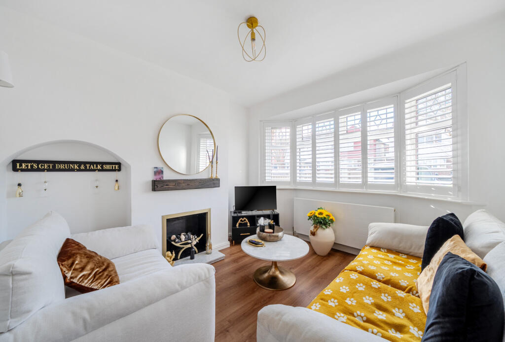 Kingshill Avenue, Worcester Park, KT4 photo 3