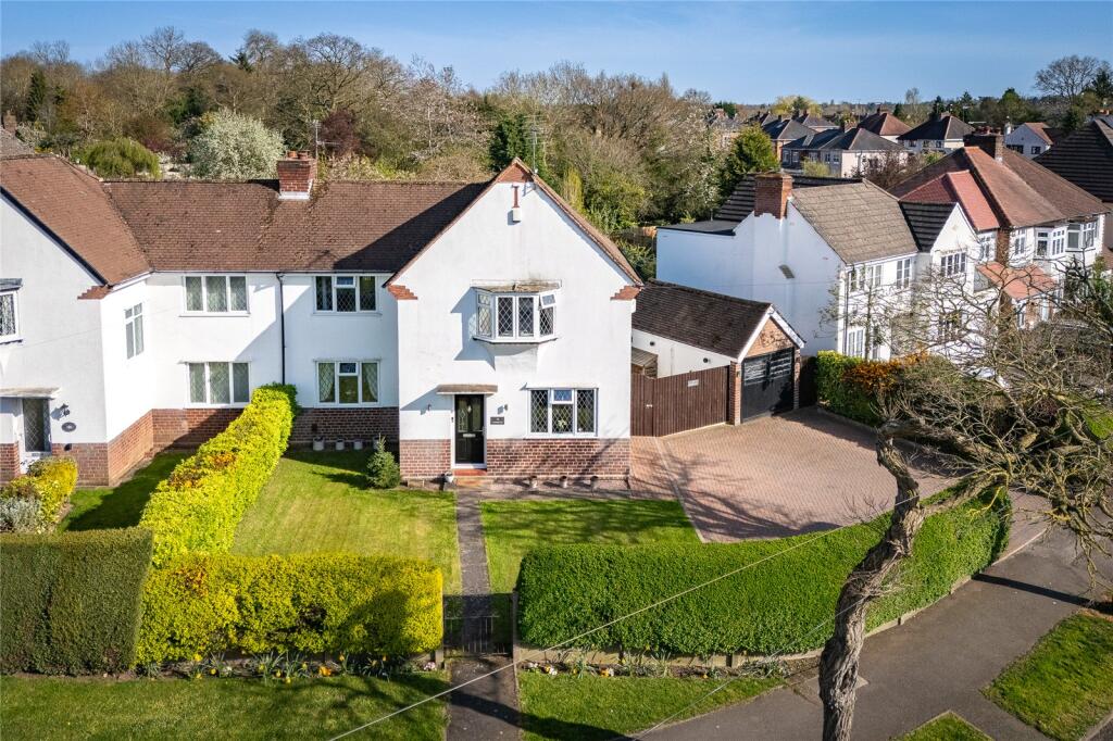 Main image of property: Finchfield Lane, Finchfield, Wolverhampton, West Midlands, WV3