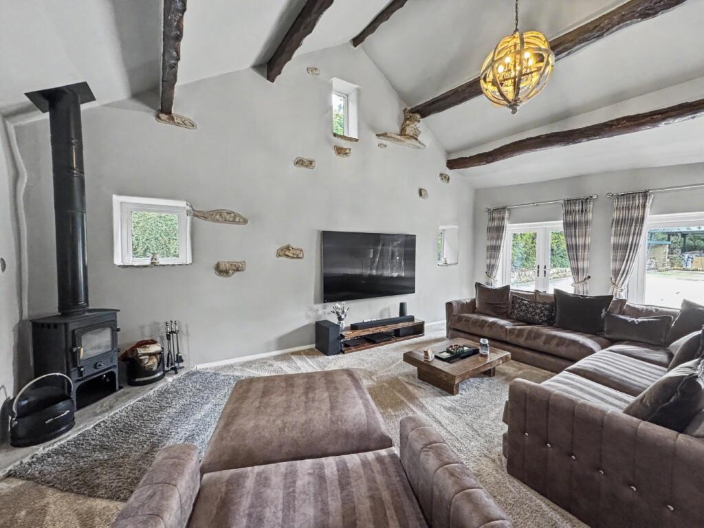 Runge Farm, Shaw | Gated 18th-Century Country Home | 1.5 Acres | 4,200 Sq Ft | Swim Spa - View 5
