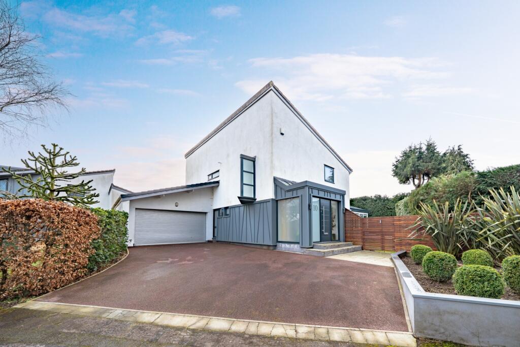 Main image of property: Manor Way, Failand, Bristol, BS8