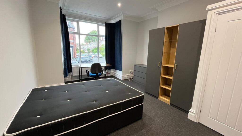 6 bedroom house for rent