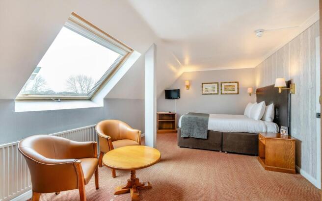 8685239-interior13.jpg