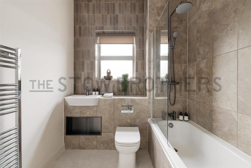 2 bedroom penthouse for rent