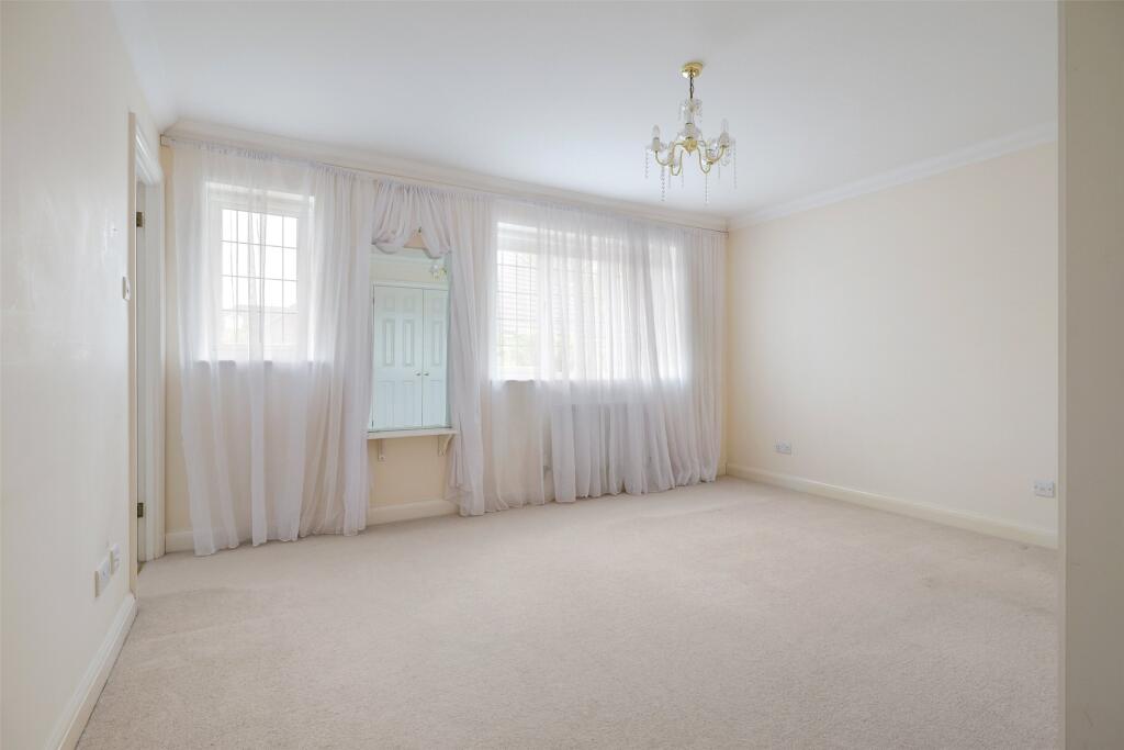 House in Redhill - More