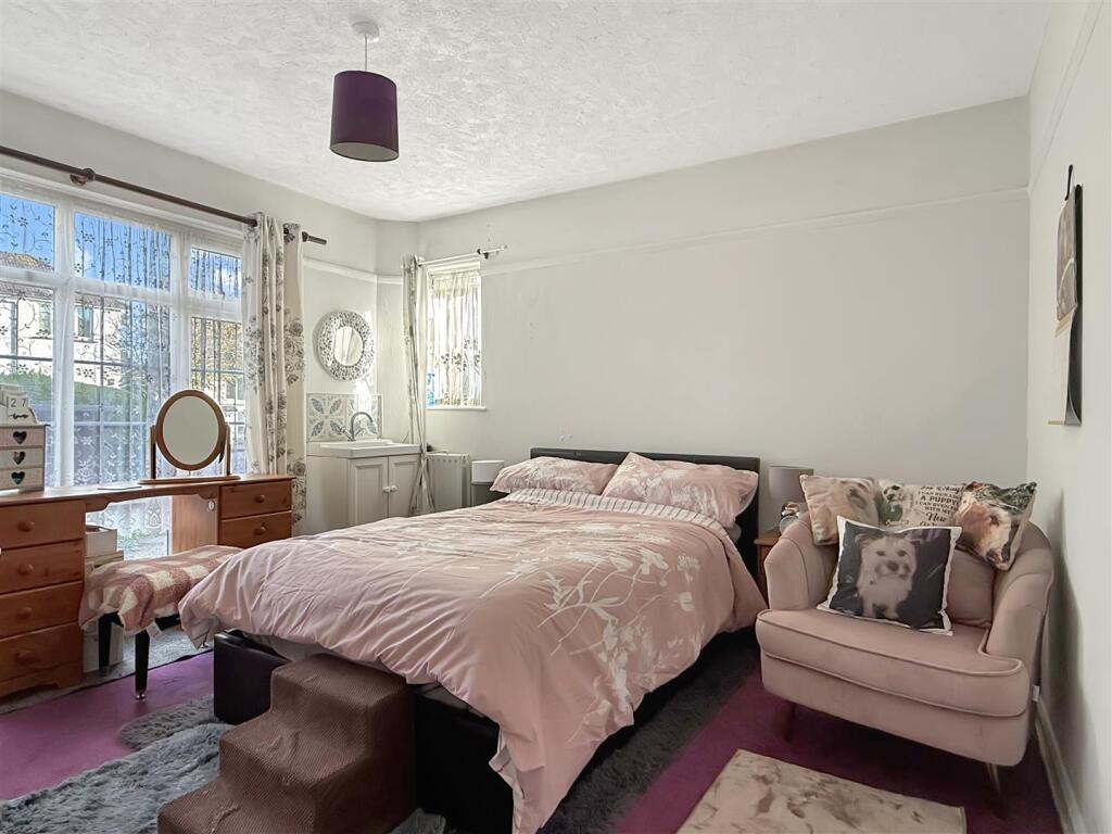 21, Highbury Road photo 3