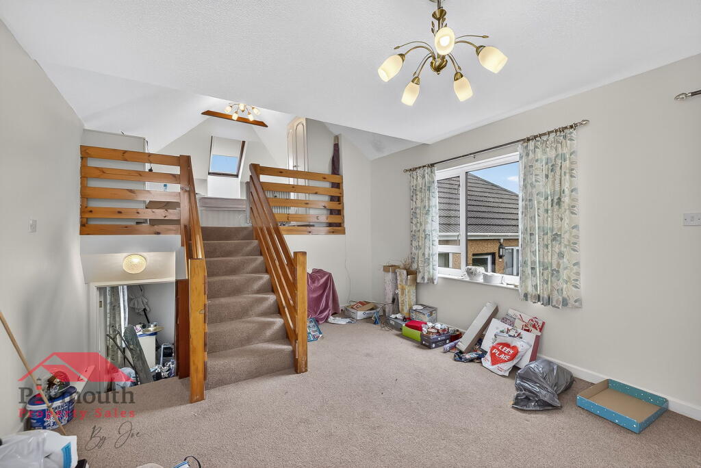 Whitby Road, Plymouth, PL6 5LA photo 2