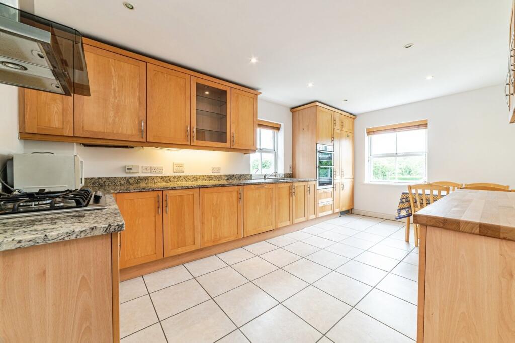 Breedons Hill, Pangbourne, Reading, RG8 - View 5