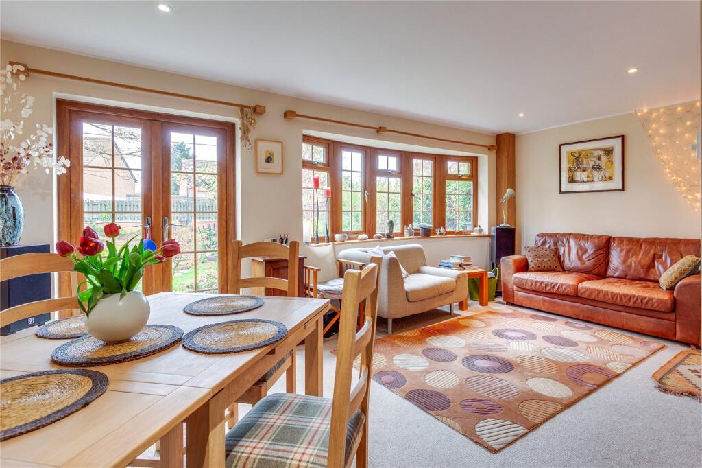 Meadow View, Winnersh, Wokingham, RG41 photo 2