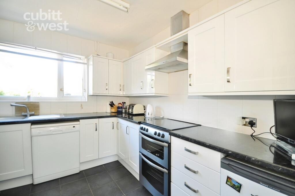 House in Brighton - View 4