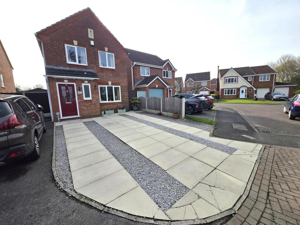 2-bed detached on Folkestone Close, Warton, Preston, PR4 1YY, £230,000