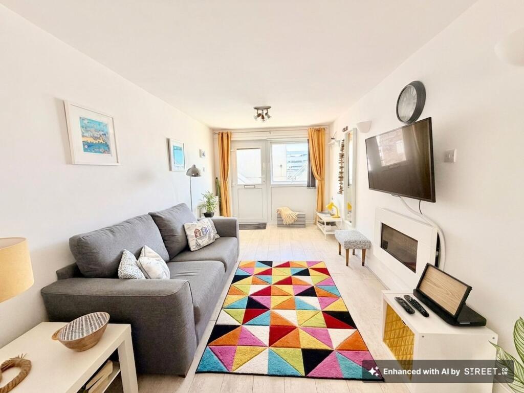 Apartment in Truro - View 5