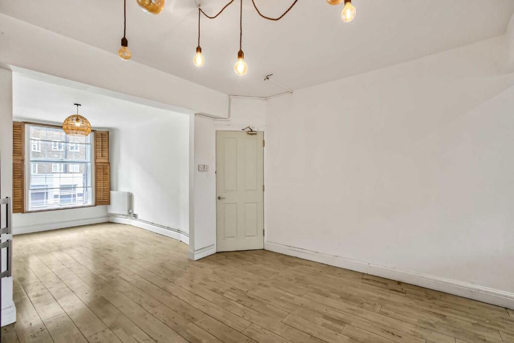 Apartment in London - View 5