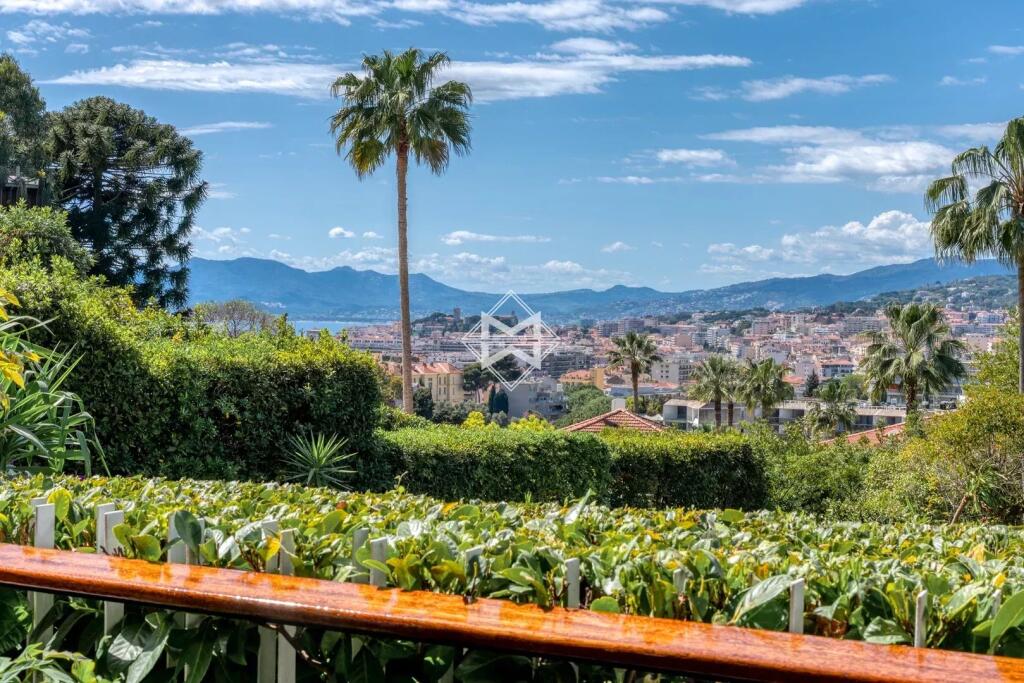 Main image of property: Provence-Alps-Cote d`Azur, Alpes-Maritimes, Cannes
