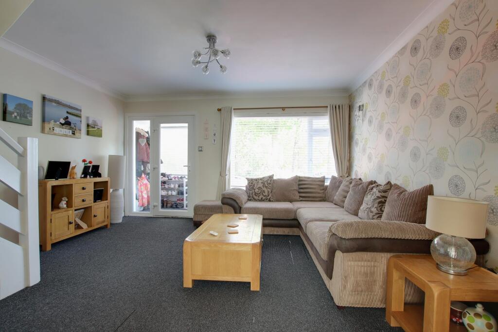 Frosthole Crescent, Fareham photo 4