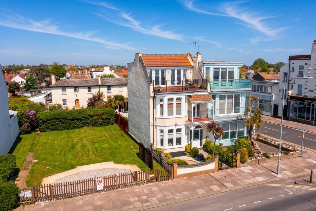 House in Southend-on-Sea - View 2
