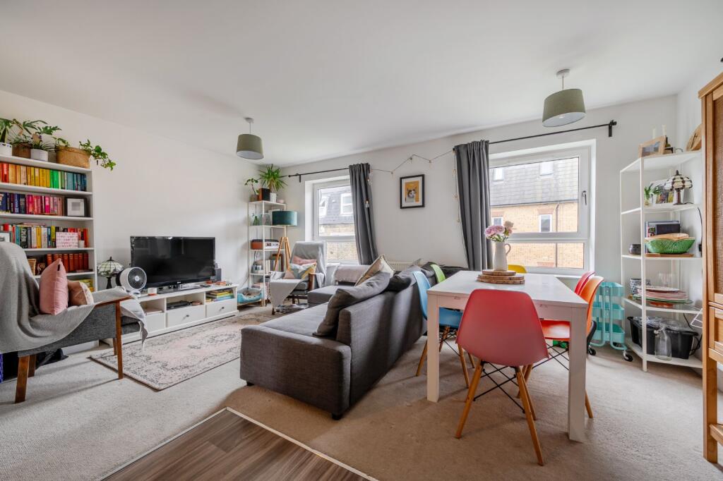 Main image of property: Balham New Road, Balham, SW12