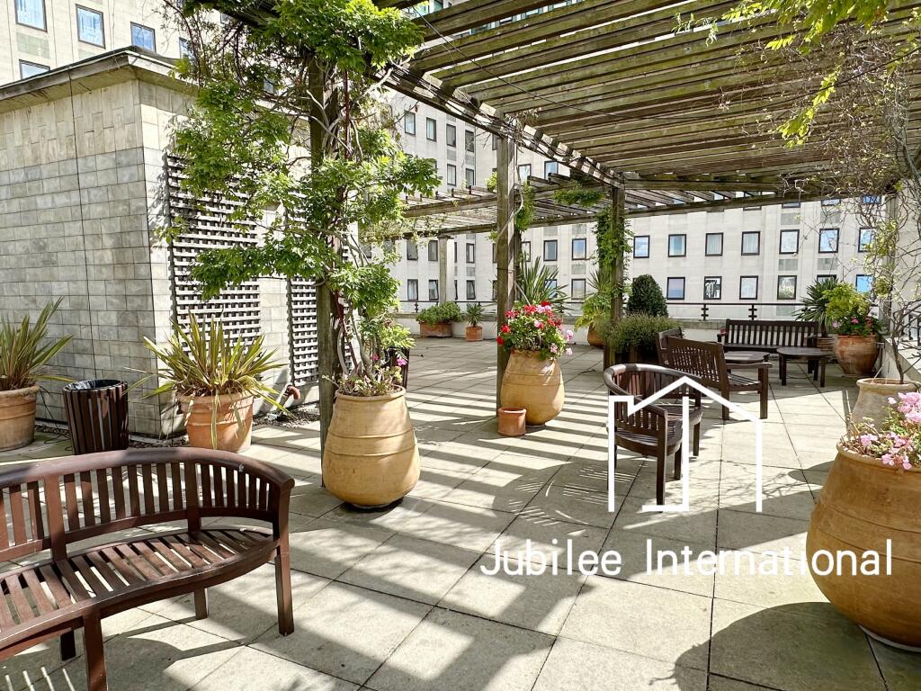 Apartment in London - View 3