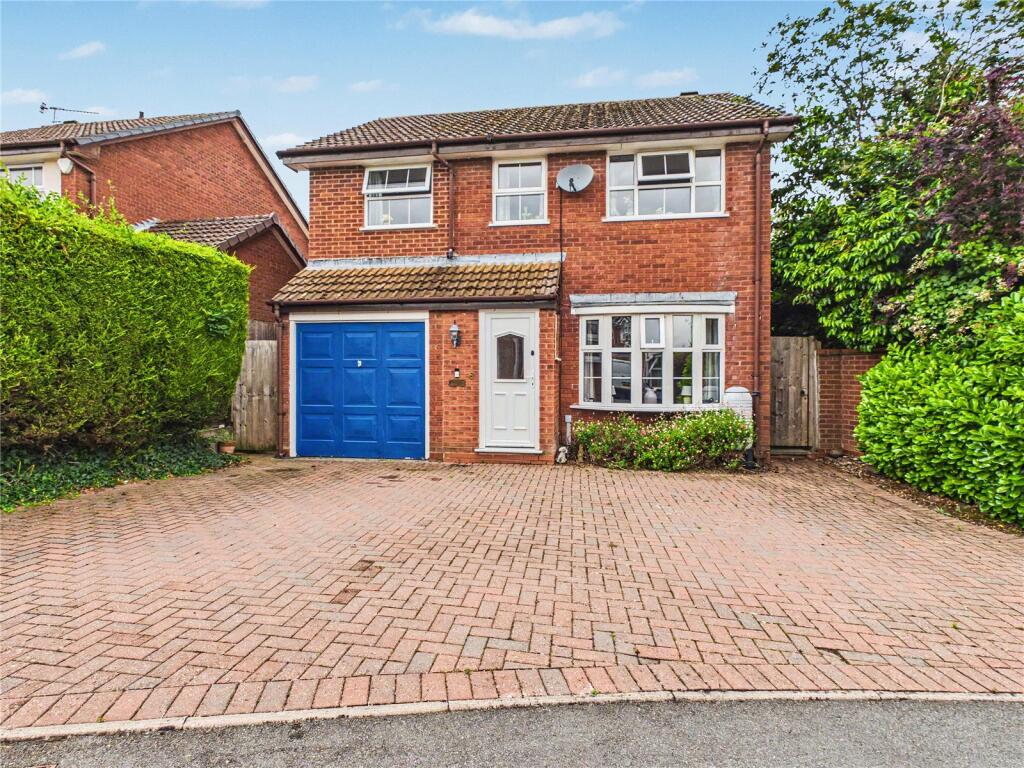 4-bed detached on Lahn Drive, Droitwich Spa, Worcestershire, WR9, £350,000