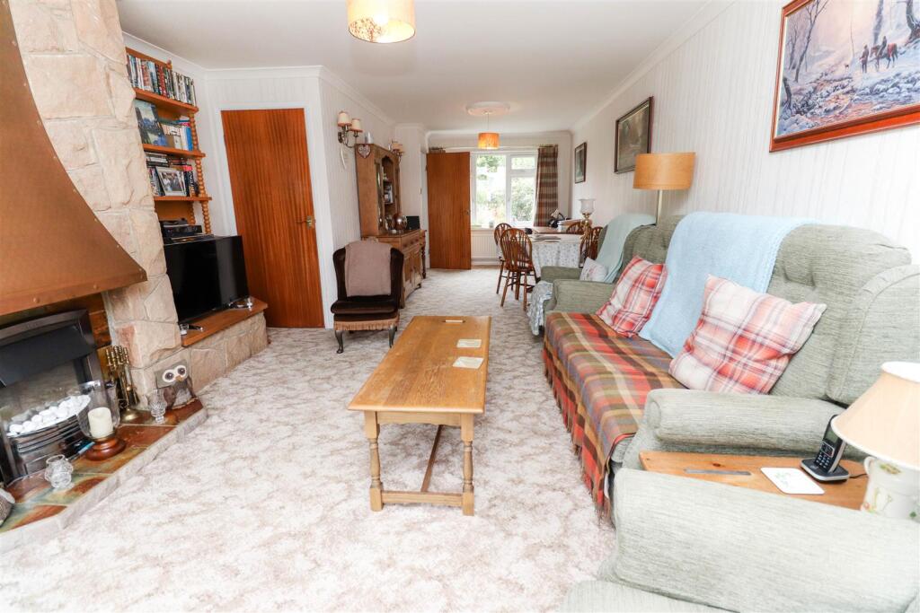 House in Broxtowe, Eastwood - View 5