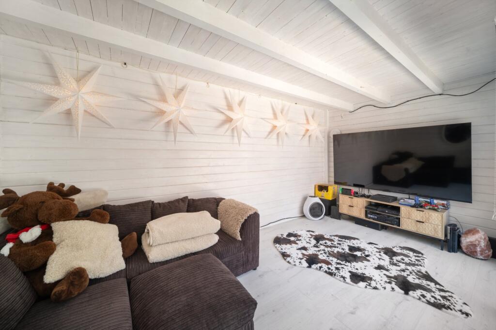 House in London - View 5