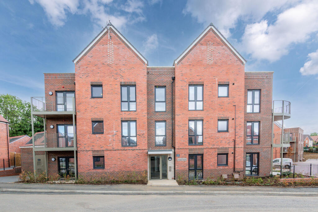 Main image of property: Amber Court, Hemel Hempstead, HP2