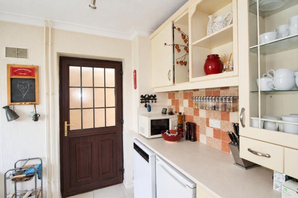 House in Wilstead, Wilshamstead - More
