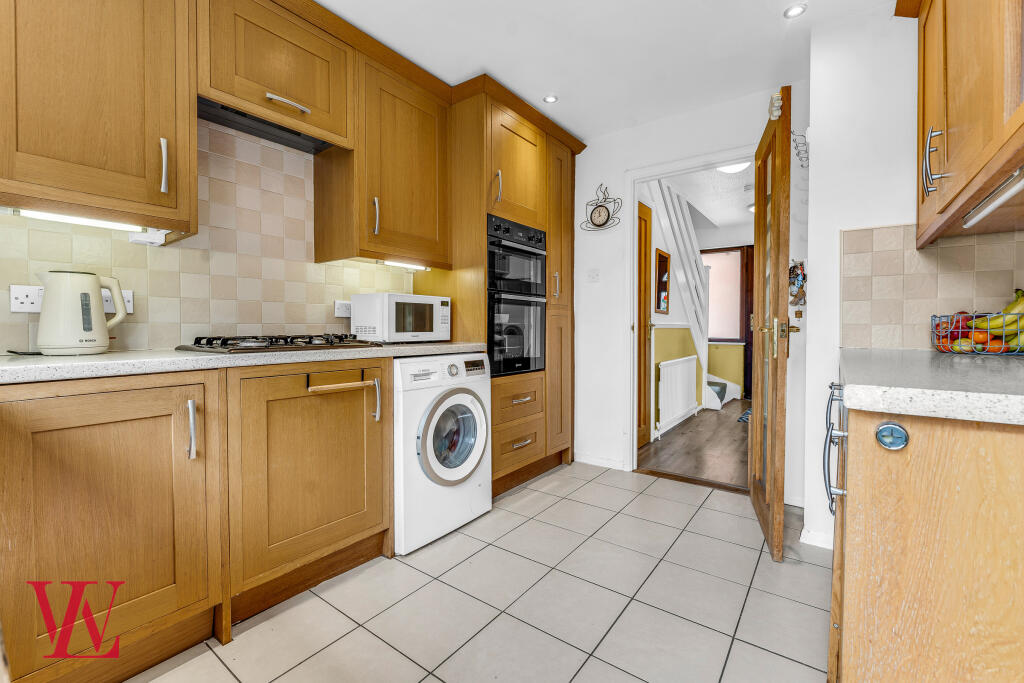 House in East Hertfordshire, Havers, Bishop's Stortford - More
