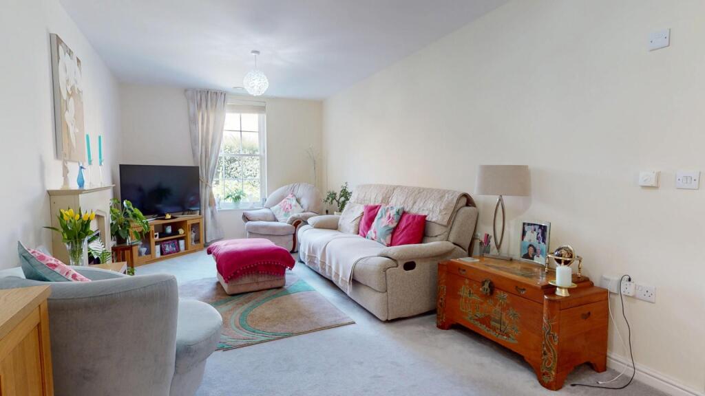 2-bed house on North Quay, Retirement, Overlooking Harbour, £225,000