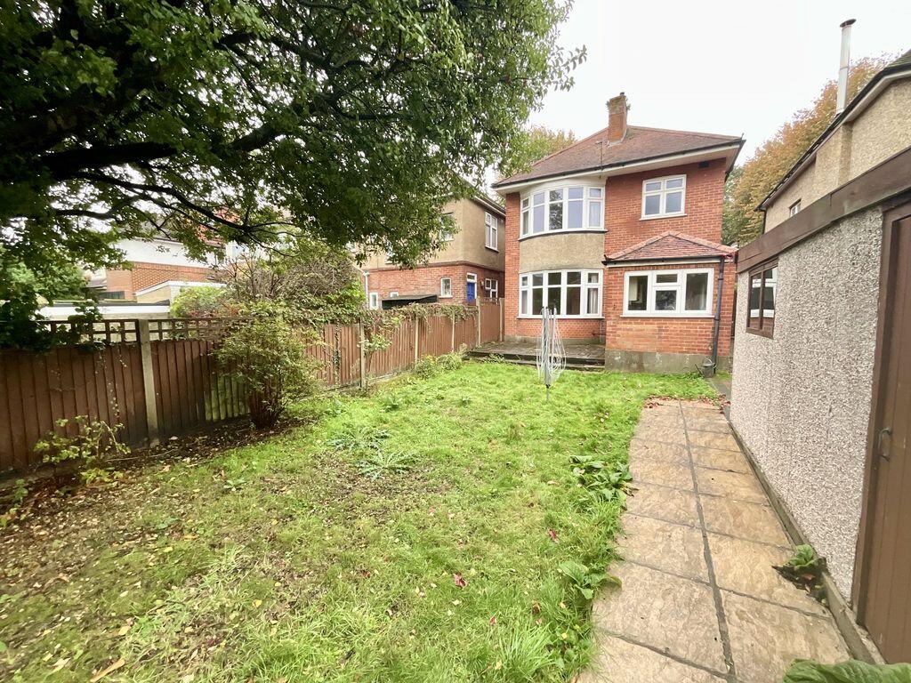 Ravenscourt Road, Southbourne photo 2