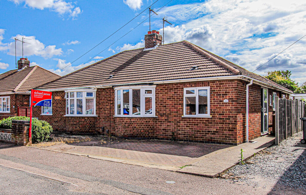 Main image of property: Oxford Street, Finedon