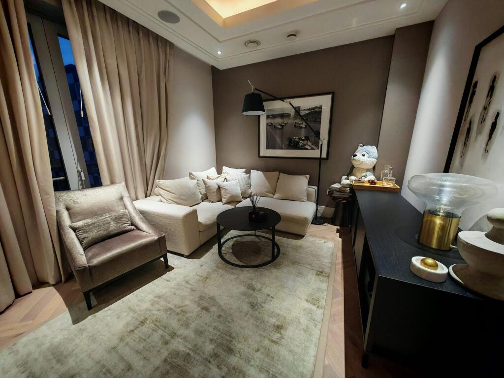 Apartment in London, City of Westminster - View 3