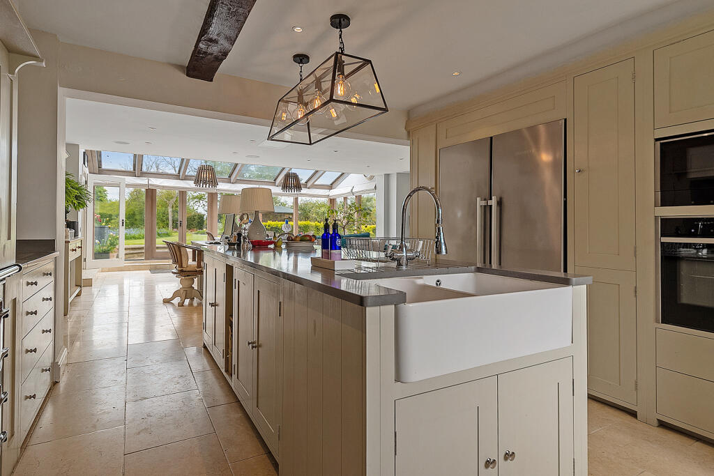 House in Swindon - View 5
