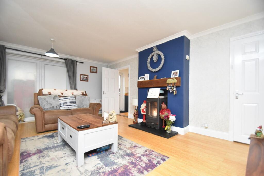 Bath Crescent, Wyton, PE28 photo 3