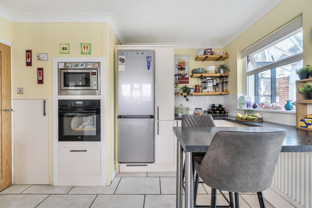 House in Arun, Aldwick - More