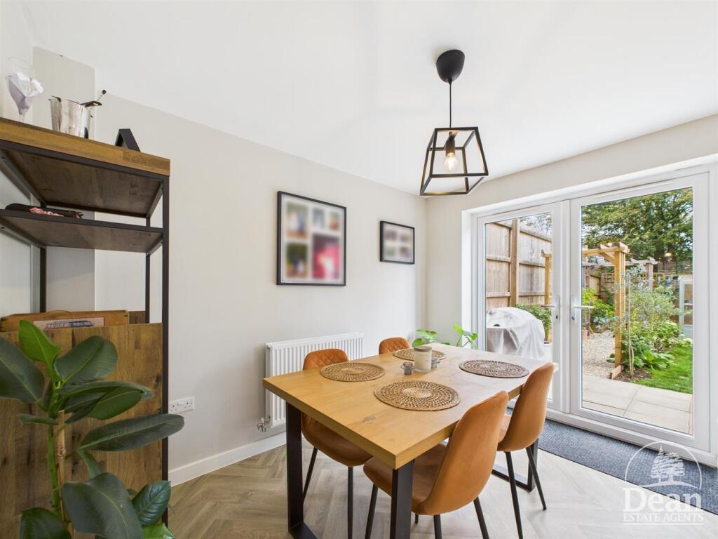 House in Forest of Dean, Lydney - More