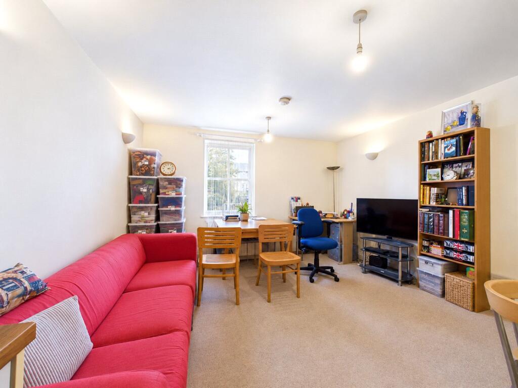 Apartment in Chelmsford, Moulsham - View 3